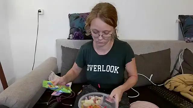 Little-leni from StripChat