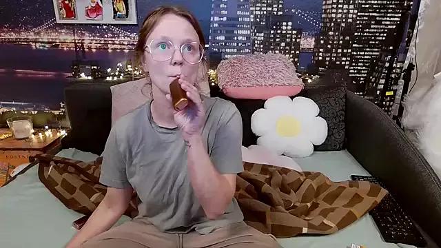 Little-leni from StripChat