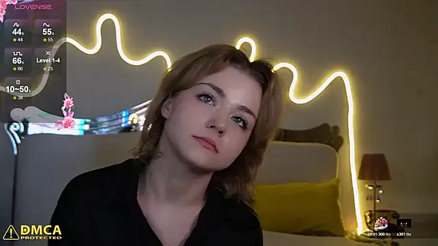 little__emily from StripChat is Freechat