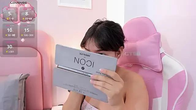 Little_dolly1 from StripChat