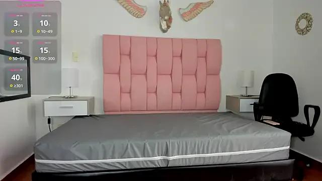 Girls: try live performances with matured performers, from dancing to quirks, in a variety of beautiful sex cams.