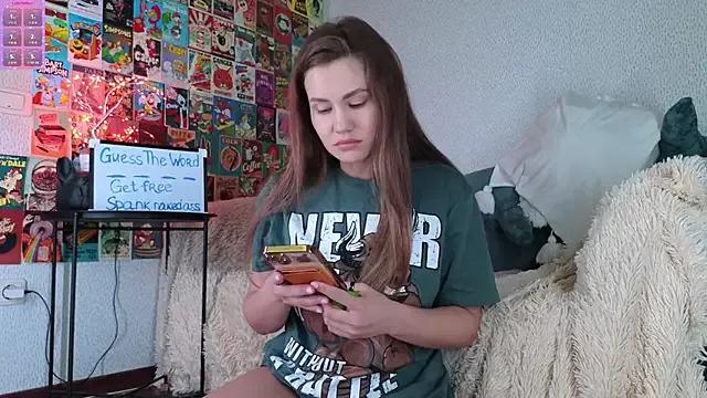 LittleLeen from StripChat is Freechat