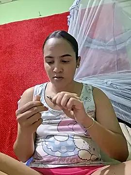 Littlemaay98__ from StripChat is Freechat