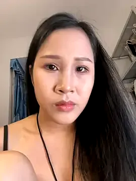 littlesluttycat from StripChat is Freechat