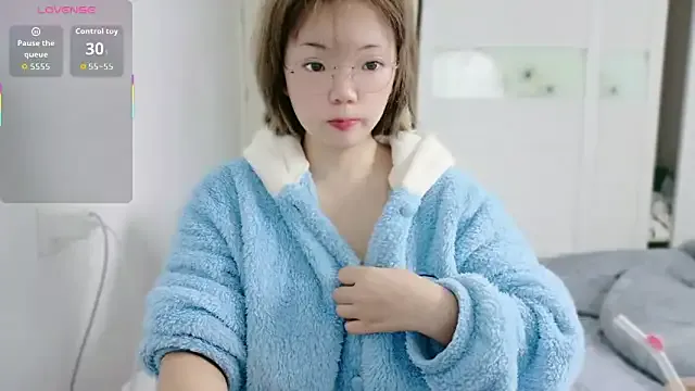 Liuliushenghuo2025 from StripChat is Freechat