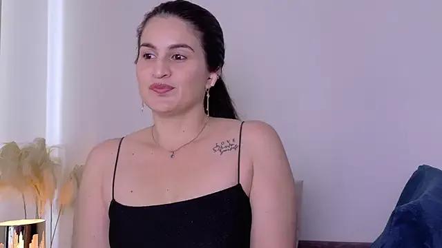 lizdevine from StripChat is Freechat