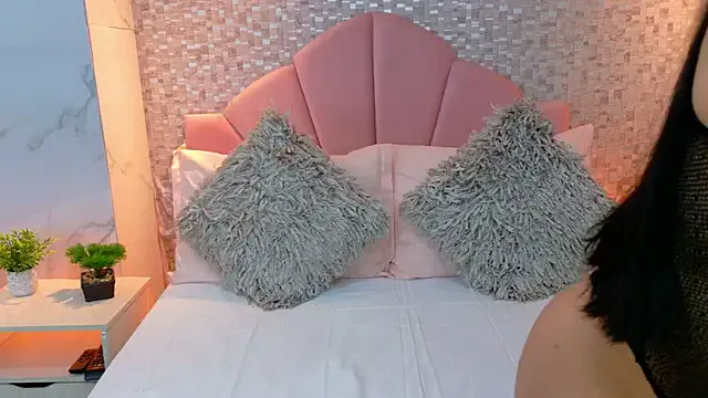 LizieSmith from StripChat is Freechat