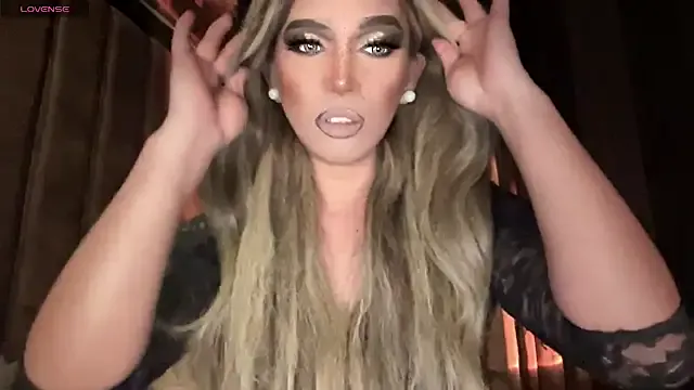 Lo_la_69 from StripChat