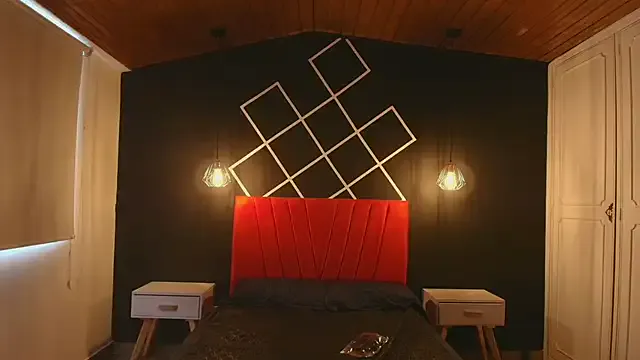 Logan_Chloe from StripChat is Freechat