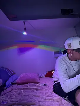 LoganPeny from StripChat is Freechat