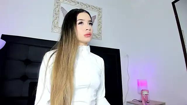 Lola_Blondie from StripChat