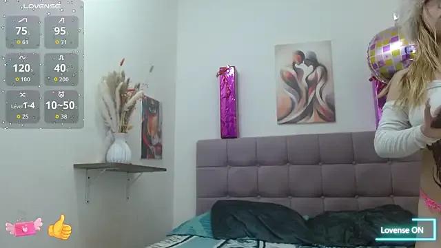Lola_wish1 from StripChat is Freechat