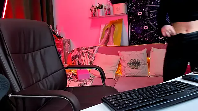 Girls: try live performances with matured performers, from dancing to quirks, in a variety of beautiful sex cams.