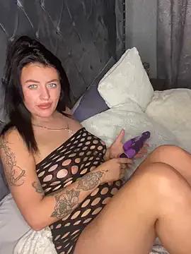 LolaRaee from StripChat is Freechat