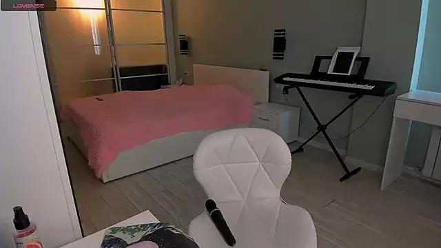 Girls: try live performances with matured performers, from dancing to quirks, in a variety of beautiful sex cams.