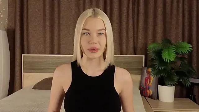 Lolly_Lika from StripChat