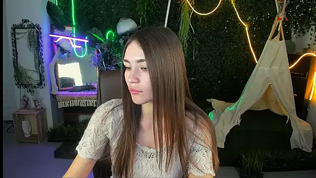 lollyrais from StripChat is Freechat