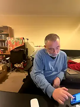 LondonTeffy from StripChat is Freechat