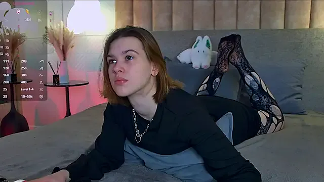 LoraPuffs from StripChat is Freechat