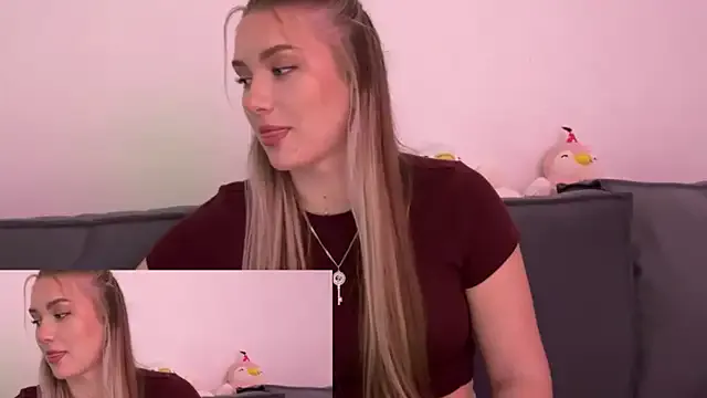 LouraStalter from StripChat is Freechat