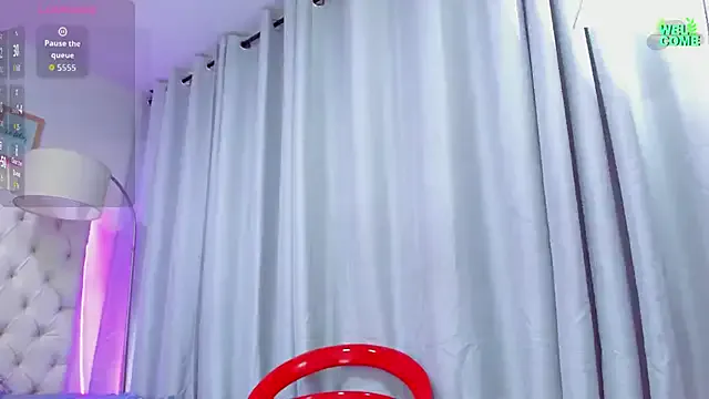 lovely_lizz from StripChat is Freechat