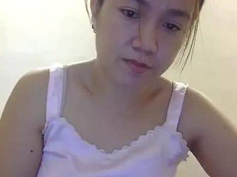 Lovelyclaya from StripChat is Freechat