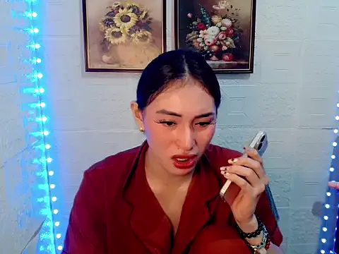 Girls: try live performances with matured performers, from dancing to quirks, in a variety of beautiful sex cams.