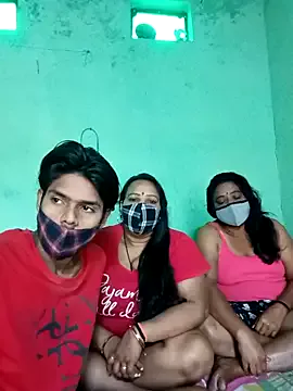 LoveOnStream from StripChat is Freechat