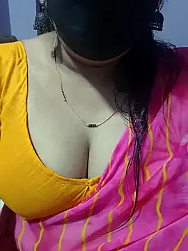 luci-queen from StripChat is Freechat