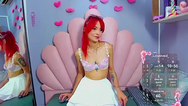 luci_miller from StripChat is Freechat