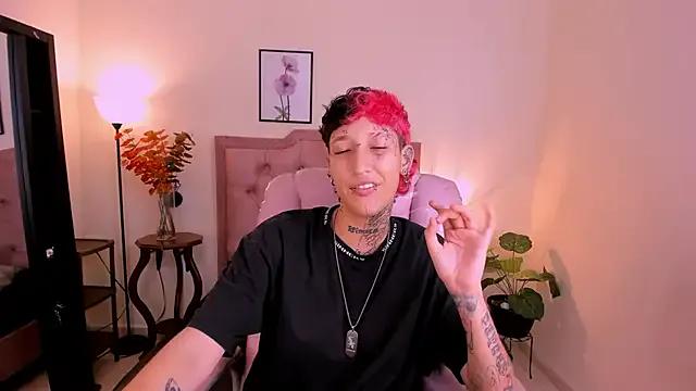 Luci_Rose from StripChat is Freechat
