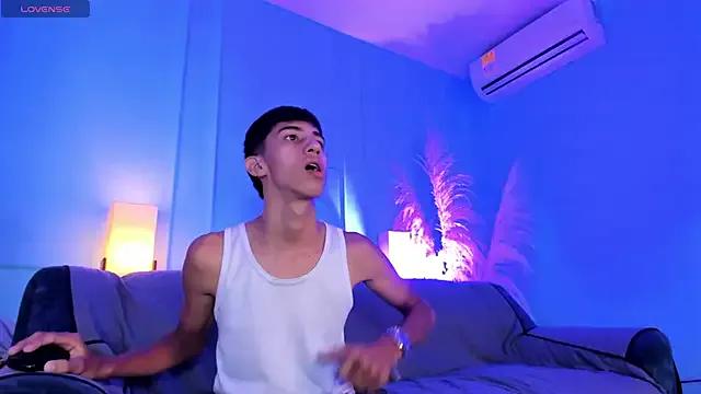 Lucian_Davi from StripChat is Freechat