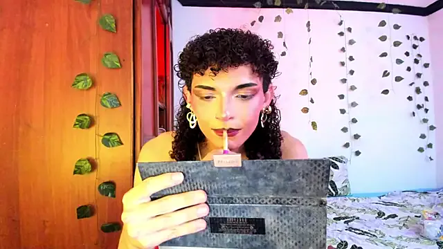 Girls: try live performances with matured performers, from dancing to quirks, in a variety of beautiful sex cams.