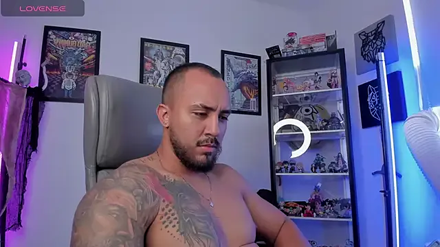 luck_spartans from StripChat is Freechat