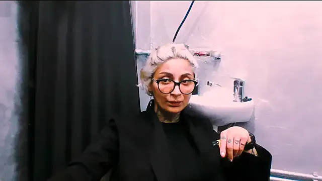 Lucky_Deniz from StripChat is Freechat