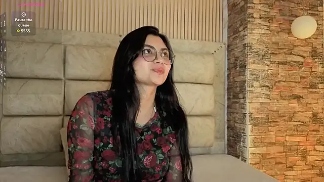 Lucy_Belmont from StripChat is Freechat