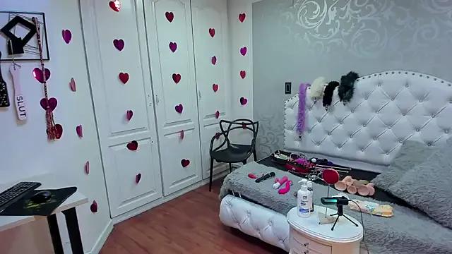 Girls: try live performances with matured performers, from dancing to quirks, in a variety of beautiful sex cams.