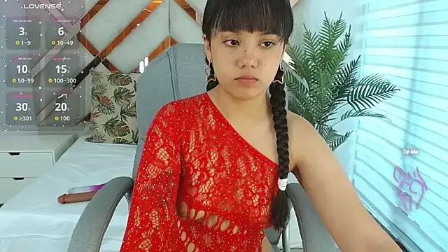 lucyrosse8 from StripChat is Freechat