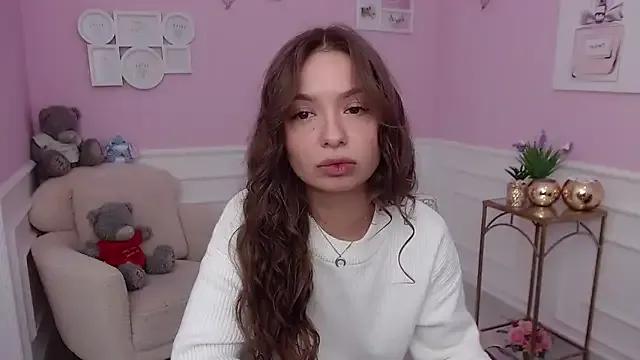 LucySkilar from StripChat is Freechat