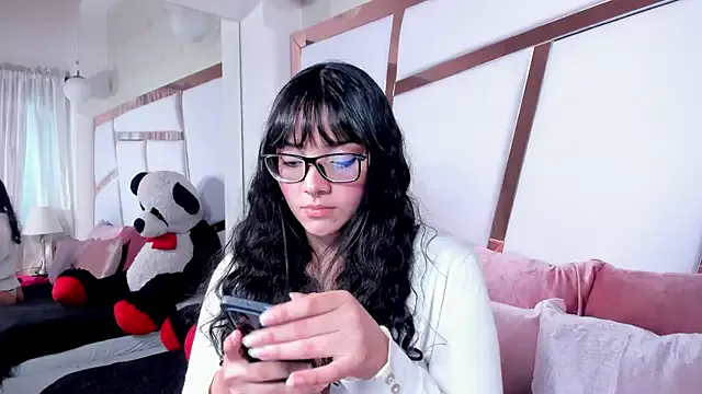 Girls: try live performances with matured performers, from dancing to quirks, in a variety of beautiful sex cams.