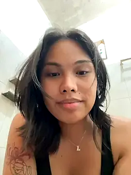 Luisa_Beatriz3 from StripChat is Freechat