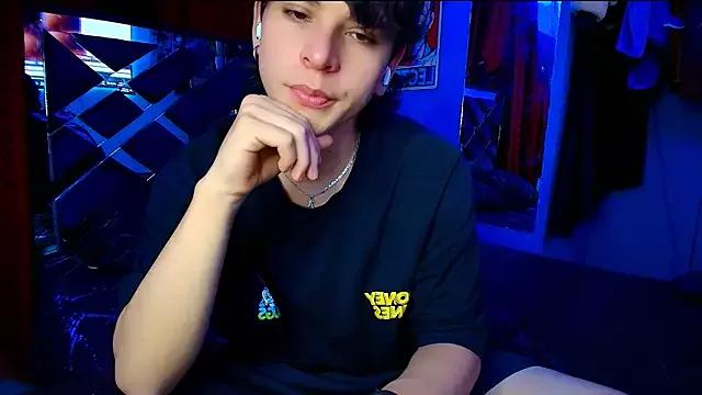 Luke_Howland from StripChat is Freechat