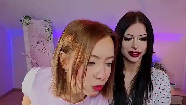 Girls: try live performances with matured performers, from dancing to quirks, in a variety of beautiful sex cams.