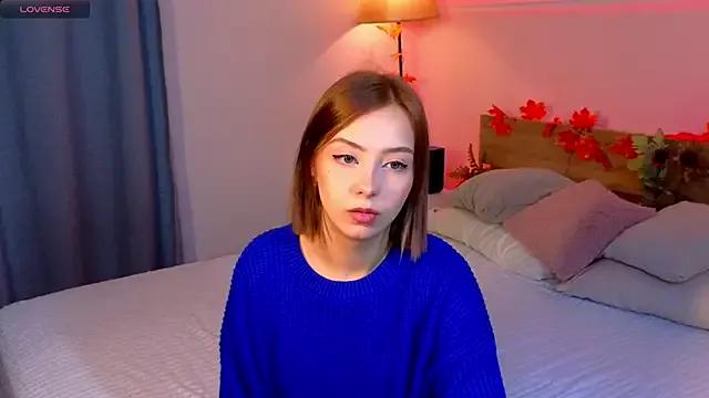 LumMina from StripChat is Freechat