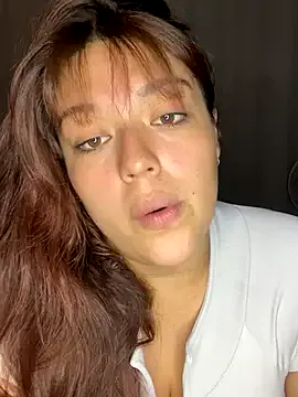 luna-mer from StripChat is Freechat