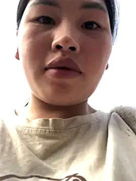 luna-sexxy from StripChat is Freechat