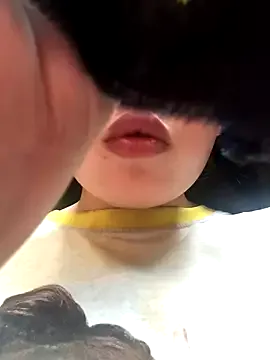 luna-sexxy from StripChat is Freechat