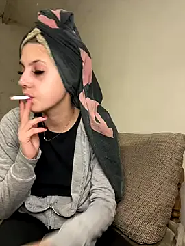 Luna1114 from StripChat is Freechat