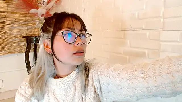 Luna_7_777 from StripChat is Freechat