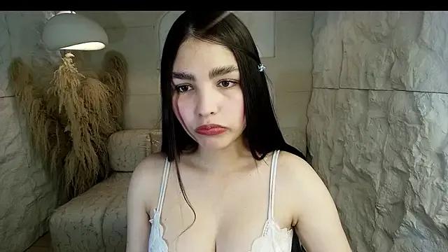 luna__r from StripChat is Freechat